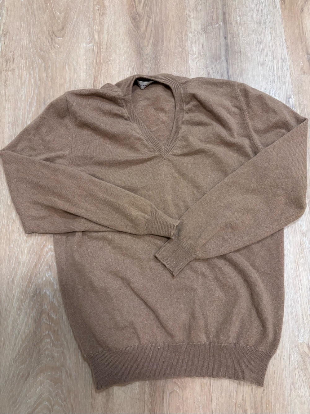 Etro 100 cashmere Men's Brown V-Neck Sweater size M